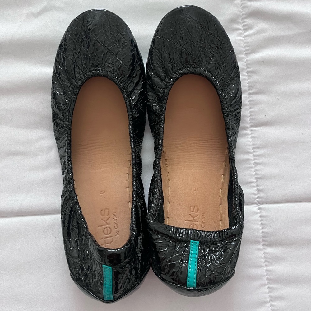 Tieks ballet flats size 9 in Obsidian Black. Only worn once and like brand new.